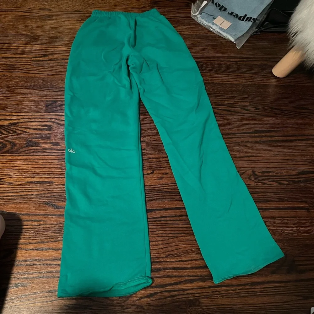 ALO Yoga Green Track Pants